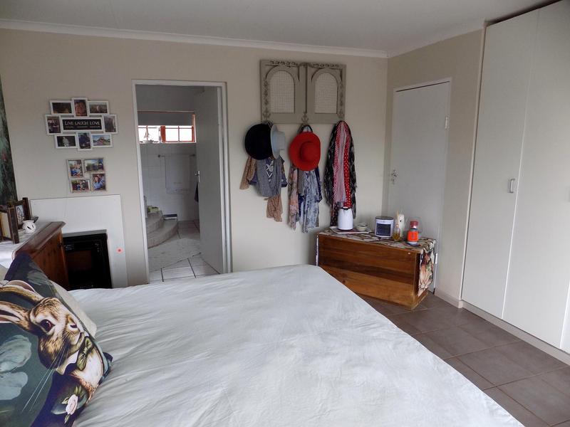 3 Bedroom Property for Sale in Fraaiuitsig Western Cape